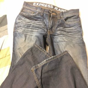 Express men’s dark light wash jeans 31x32